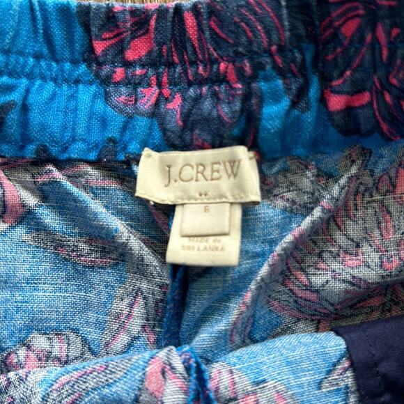 J. Crew Blue Floral Women's Shorts - Picture 3 of 4